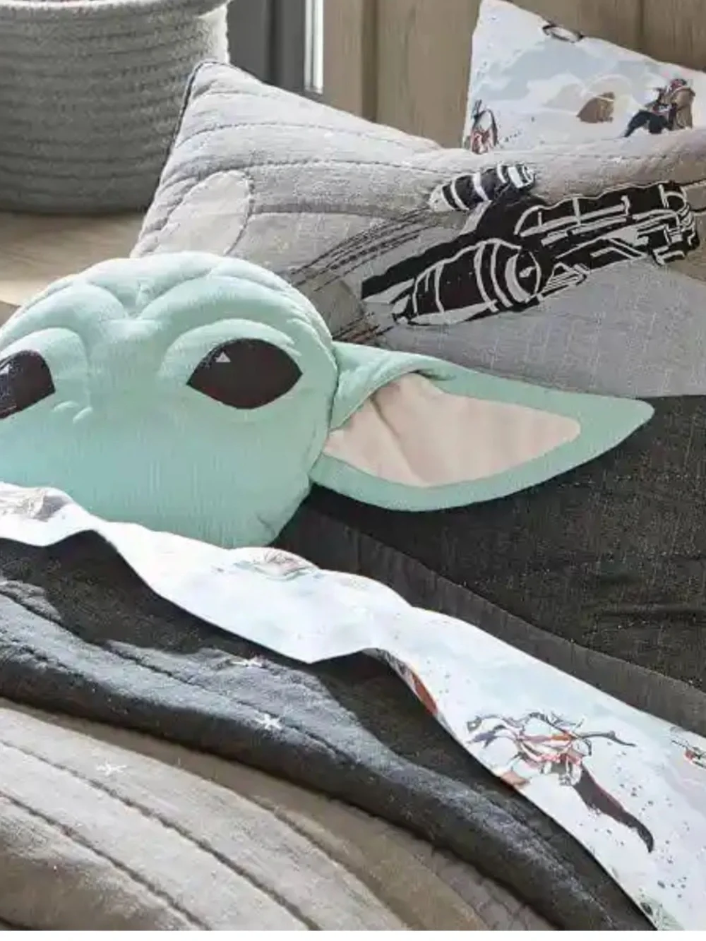 Pottery Barn Star Kids Star Wars Mandalorian The Child Grogu Hug Pillow Buddy